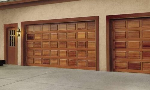 wood-garage-doors-20150504134353-5547779923a26-600x400
